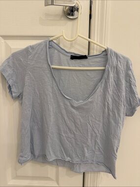 Twenty 5A Pale Blue V-Neck Cropped Tee. Size small